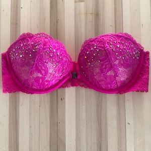 Victoria’s Secret strapless push up bra